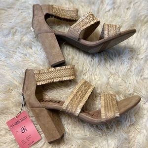 Summer vacation heels